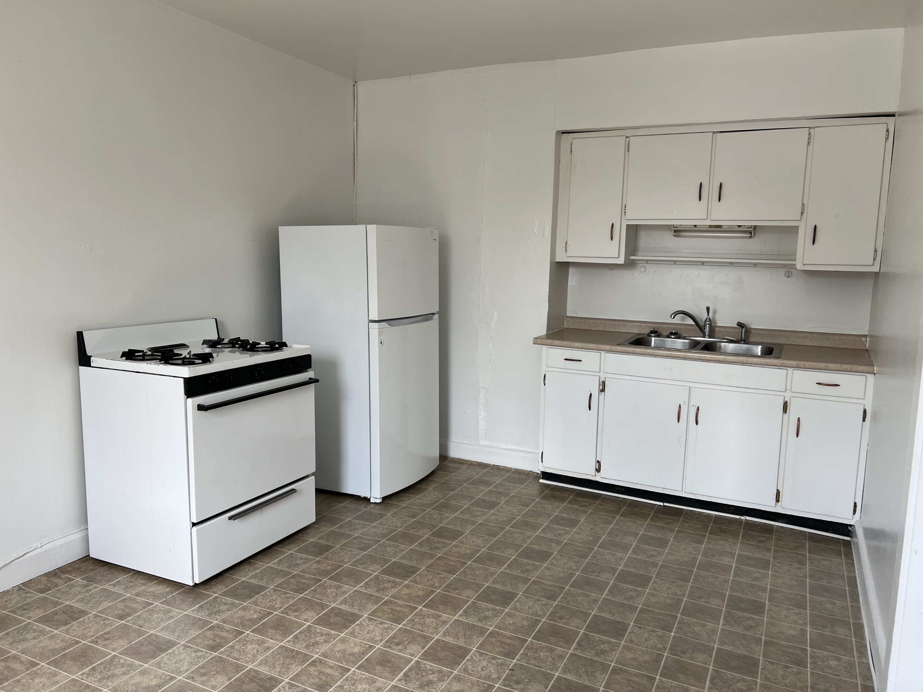 341 Martin Avenue, 2